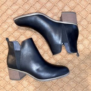 NWOT Women’s Dr Scholl’s Black Wedge Booties Size 6 1/2